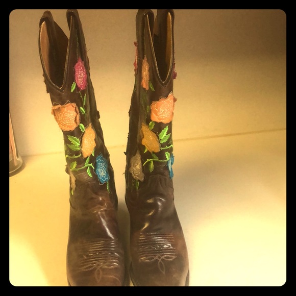 justin women's floral embroidered western boots